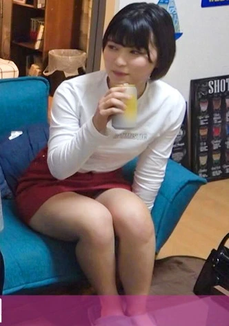 百戦錬磨のナンパ師のヤリ部屋で、連れ込みSEX隠し撮り 300 「性欲溜まってるから…///」と照れつつも正直すぎる二十歳の学生とアプリでマッチング！自分で言うだけあって半ベソかいたように絶叫&絶頂！絶対近所に聞こえてるだろうけどもうイイや、構わず膣奥ガン突き！あんまりイキまくるもんだからこっちも楽しくなってきて…w