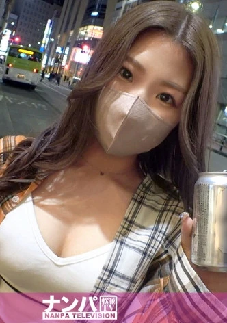 マジ軟派、初撮。 1937 缶ビール片手に歩くバイト帰りの長身JDをインタビューと称してホテル連れ込み！『Hなコトあんま上手くなさそうw』とか言ってくるもんだから男優テクで骨抜きに！急に素直になってアンアン喘ぎだす！イキらず従順な方が可愛いんだぜ？あとはムチッとスラッとした美脚を堪能するように…