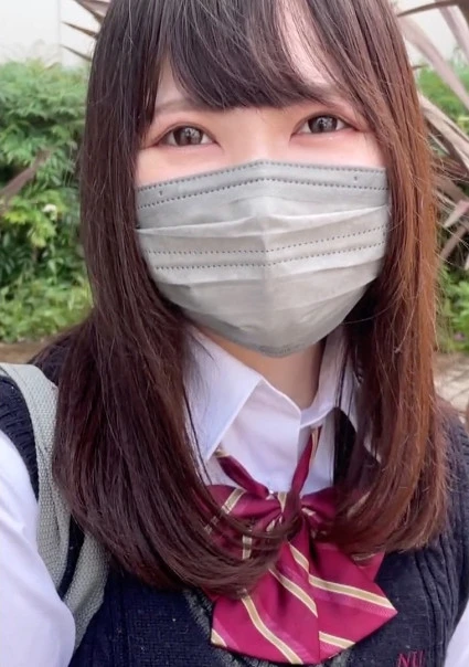 【着用期間1年越え】1分丈スパッツと桜色の下着で二度美味しい発育中のアイドル級美小女_車内で若いエキス垂れ流し※若い娘のパンツ好きな方以外は買わないで下さい。