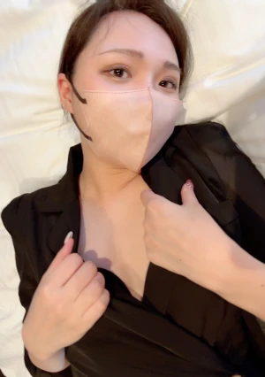 有名店勤務の**ラウンジ嬢とハメ撮りセックス、しれっと中出し、サクッと流出しちゃいます。