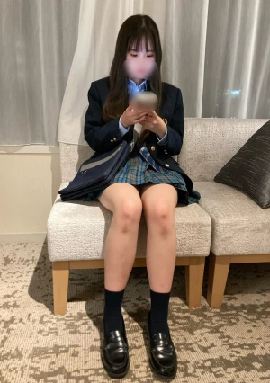 【完全顔出し】2004年生まれEカップ！人生初中出し！