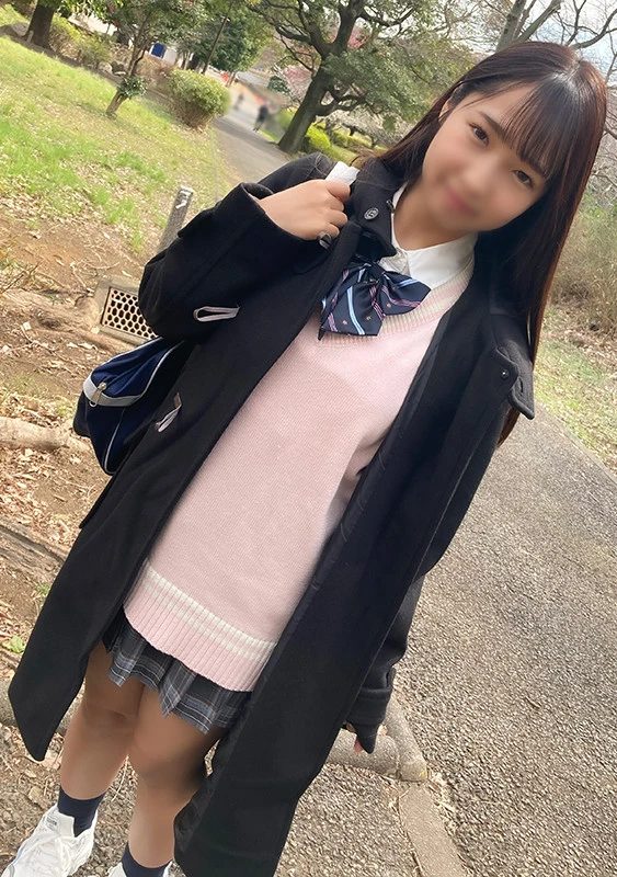 【個撮・中出し】受○生 なつき18歳