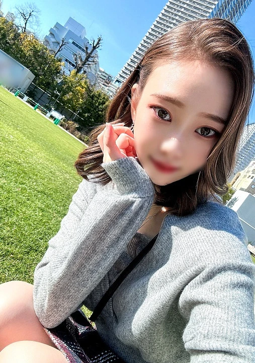 【個人撮影】SNSでバズったカップル流出！純白美肌の猫目ツンデレ彼女（25）のピンクま〇こに生中出しするハメ撮り映像