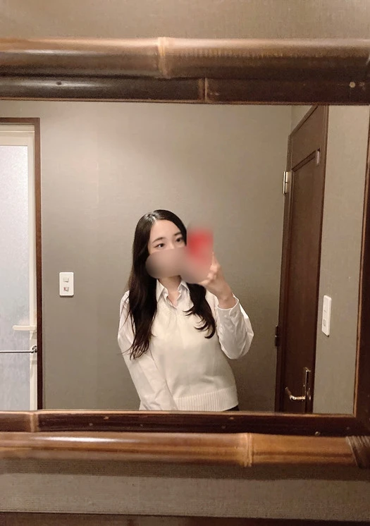 女子校育ちのお嬢様！縛られた生活に我慢出来ずイケないことを、、、人生初顔射・初中出し！