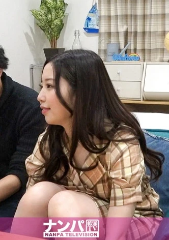 百戦錬磨のナンパ師のヤリ部屋で、連れ込みSEX隠し撮り 303 色白スレンダーボディをくねらせてアンアン喘ぐ様をばっちり収めました！愛嬌たっぷりの笑顔で笑う彼女が、一変し快感に●いしれる表情はたまりません！