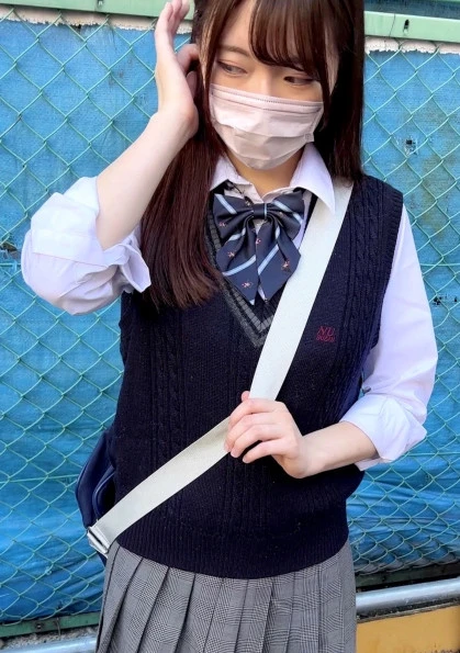 流出【個人撮影】初P活でビビっているウブかわ制服女子とハメ撮り_ガチで緊張しまくっている美小女に中出し※所持に関して自己責任で願います。