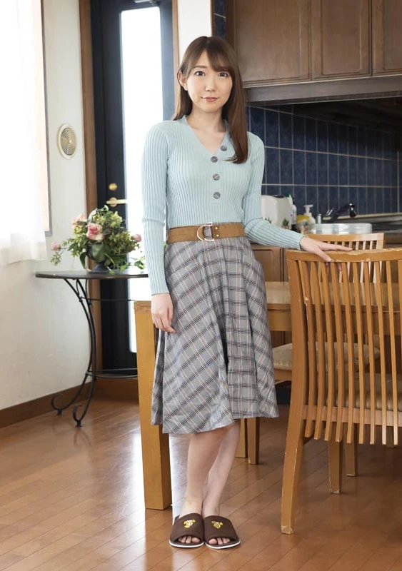 パパ友にノーパンメコスジで全力アピール 〜羞恥心と興奮でぐっちょり！〜