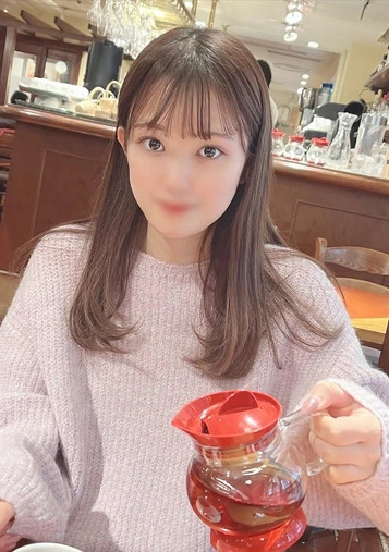 D◯c◯m◯ショップで働く性欲旺盛な美人ショップ店員を誘い出し念願のドップリ大量顔面射精＆口内射精！！僕の体液で汚れた綺麗な顔がたまらなく興奮した・・・