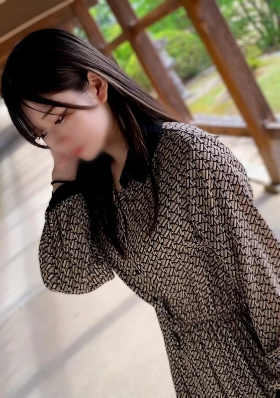 「おか○さんの為に…」透明感溢れる清廉潔白の色白美女。頼る宛がなく渋々ハメ撮り承諾。快楽を隠せないセカンド処◯に容赦なく無許.可中出し。。。