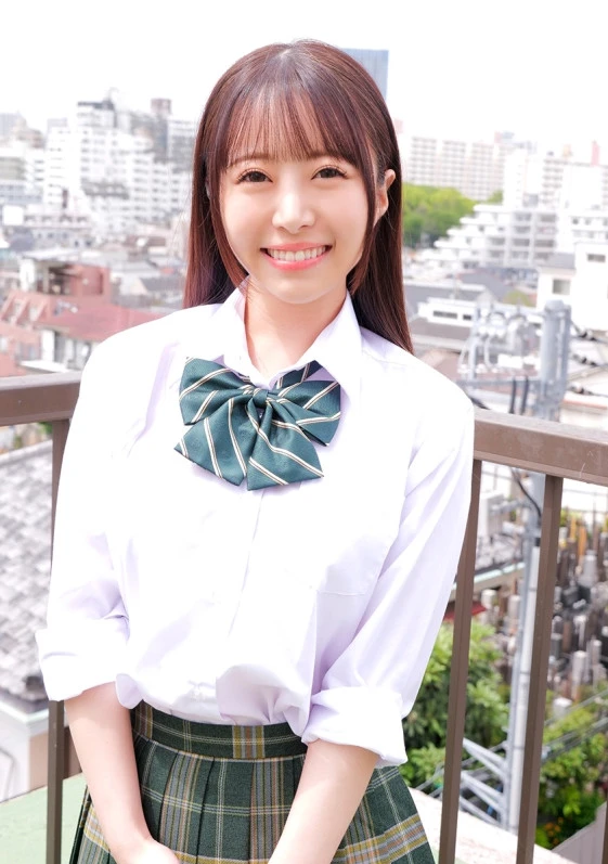 素人女子校生の皆さん！開放的な青空の下で超濃厚なベロチュウしてもらえませんか？ 舌を絡ませるキスで脳がトロけて高まっちゃって！？ キスしながら生々しい中出しセックス！ 深月めい