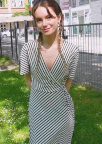 逸材！リズちゃんをまた呼び出して中出し！今回はすっぴん＋三つ編みです。色々と僕の性癖に合わせてもらった感じです。ぴちぴちボディにチンコこすりつけて生挿入で中出し。【3日間割引】**pznpqszoyj