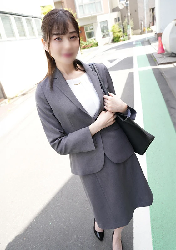 理性がふき飛ぶ「小悪魔すぎる」新人部下・もも（２４）