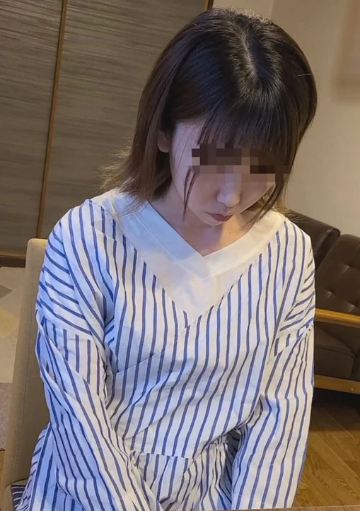 【個人】**pznpqszoyj 大人しそうな看護師の奥さんは、隠○て撮らされている旦那に気づかず、欲求に負け中出しされる