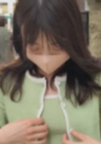 【#105】**pznpqszoyj 黒髪清楚の本物看護師をハメ撮りしました。ノーブラ散歩で羞恥...こんな真面目な女のおまんこは糸を引くほどびしょ濡れな変態。「やぁだ...気持ちいい♡」感度爆発で乱れ同時イキ中射精♡両想い♡