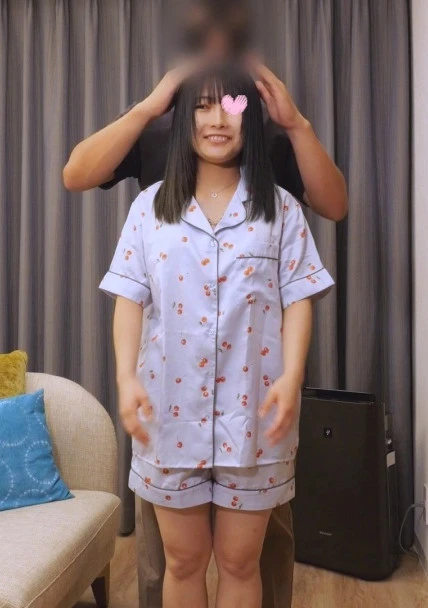 【パジャマ★モナシ】**pznpqszoyj パジャマdeおじゃま♥歯科助手だけあって歯並び良好、笑顔が可愛すぎる身長143cmミニミニちゃん♥脱いだら想像以上に大きかったおっぱいとエロ乳輪がイイ♥