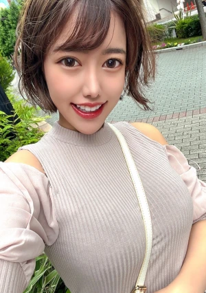 素人JD【限定】さえちゃん22歳 男たちからの視線を一気に集める大きなおっぱいとお尻が自慢のお姉さん系JD！！エッチ過ぎる豊満ボディに興奮しながら中出しSEX！！