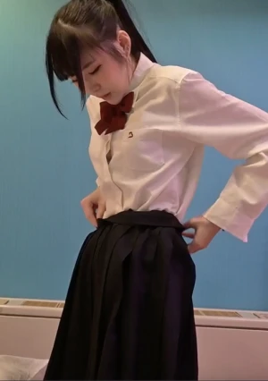 冬◯服コスプレ スレンダー 地下アイドルひな 20歳に着衣で中出し 11作品目【サカイ】