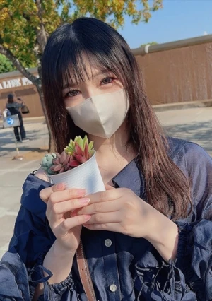 可愛らしく愛らしい瞳で僕を見つめ誘惑する介護福祉士・・・弄り合いの果てに火照りまくった卑猥な肉体に連続膣内射精！！2回連続膣内射精！！！！