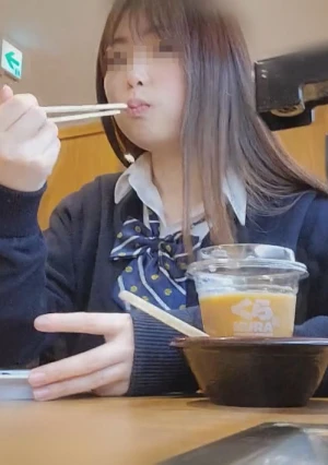 芋で剛毛な初心者のの心を解したら、おじさんを選んでくれたので勝手に中出ししてみた。もう会わないって言われちゃったけど、この芋には僕しか居ないでしょう。。。