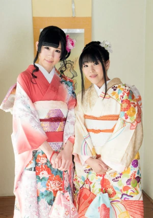 新春振袖美女の4色まぐわいゲーム！ 〜淫汁まみれ乱交パーティー〜