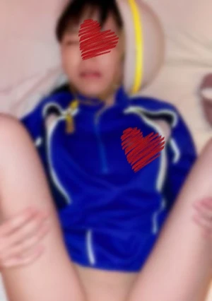 お写真でもお分かりいただけると思いますが、世間から見たら絶対出ていけない動画です。かなり**のでご理解お願い致します。