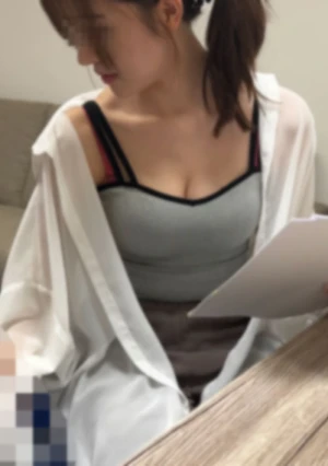 【個人】 Tik〇ok20万人の美人妻。交際ｸﾗﾌﾞ案件で金を持ち逃げ。個人利用と約束した旦那に秘密の動画を晒。