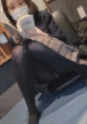 まだ毛も生えそろわないおでこちゃん。 ネカフェで未成熟なまんこに中出し