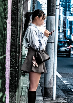 【未・リアル】 歌舞伎町の気狂い人種の わ か い む す め 生中出し２回。　