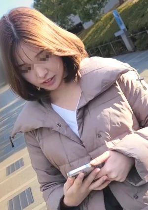 【個人】 華やかな日々を発信する美人インスタグラマー。その素性は承認欲求を満たす為のフィクションで、仔供を抱える困窮生活を中出し接待で必死に食いつなぐ。。