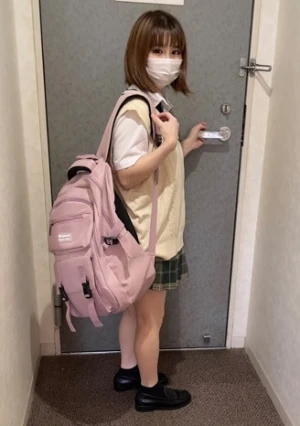 18時間着用【個人撮影】低身長でデカ乳デカ尻の赤パンツちゃん_茶髪の美少/女と割り切り