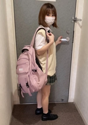 18時間着用【個人撮影】低身長でデカ乳デカ尻の赤パンツちゃん_茶髪の美少/女と割り切り