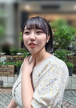 素人JD【限定】はるちゃん21歳 歩いているだけでバインバインに揺れまくりな超ド迫力ボディJD！！重量感たっぷりな爆乳&爆尻を堪能しながら中出しSEX！！