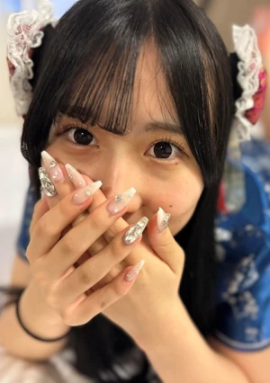 【無修正】 【ピストンマシーン】「♡チン・チン・が・ほしい♡」チャイナドレスを着る淫婦発言！伝統的な格好とカラーで融合されたスタイルで淫靡な魅力を放っています。