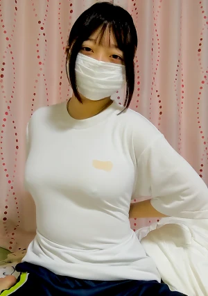 小柄で清楚なのに爆発乳輪と剛毛１見た目からは想像できない乳輪と剛毛！そして激しいオナニー！