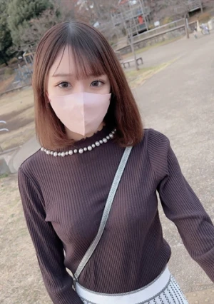 ストッキングが食い込んだFcup受付嬢は快楽を味わうと所構わず潮を漏らしまくる変態女！！！！巨乳を揺らし潮吹き大洪水を喰らいながら2回連続生中出し！！