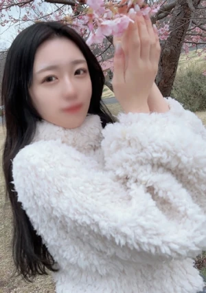 国立大学に通いカフェで働く現◯女◯大の美女は黒髪清楚で控えめだけど実は性欲が強い！！清楚なギャップと羞恥と本気汁にまみれながら2回連続生中出し！！