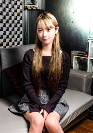 [SSS Beauty/small Breasts] A Pure Japanese Girl Who Looks Very Similar To Tori◯dol Rena.