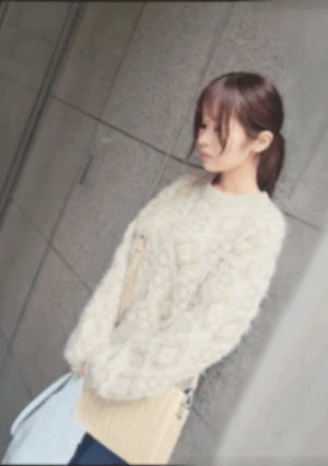 【個人】 タワマンに住む前田敦仔に似た小柄スレンダーの若妻。見栄えを張りすぎて良い暮らしを演じた末に借金が溜まり逃亡。捕まえて自宅ベッドに押し伏せて中出し動画撮影を敢行。