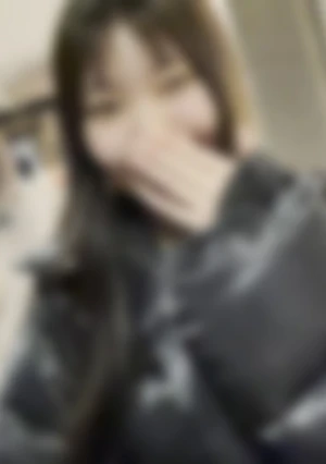 【無/初撮り】 ※初体験！イチゴのパンツをはいてきた経験人数ゼロのまなちゃん(18)チャラ男に好き放題され、おまけに中出しまでされる。