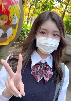 あの【 大人気女◯◯生シリーズ 】厳選3名！！生々しい中出し映像を一挙公開！！　【 追加特典4時間収録 】