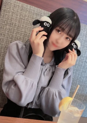 世の男を誘惑する絶対的上目遣いが可愛すぎて完全Knock Out！！従順で無防備すぎる21歳の専門◯生の躰にアレを仕込み絶対服従＆問答無用の生中出し！！