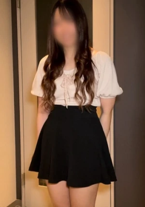 断るのが苦手な元剣道部の制服美⚫︎女に無言で濃厚中出し。 困りながらも笑顔を絶やさない純粋無垢なコを口説いてまわす。特典：スク水姿になった学校帰りの女末に手コキしてもらった件。