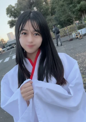 学園では学級委員を務める真面目で可愛い女 ◯ ◯ 生をバイト先の巫女姿に・・・神に仕える身である女 ◯ ◯ 生の知られざるもう一つの顔は貪欲で感度抜群のド淫乱な女のこ！