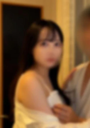 彼氏に内緒で**活してた清楚系が彼氏の前でNTRセックス。 でもその姿がエロすぎて思わず撮影してしまいました・・・