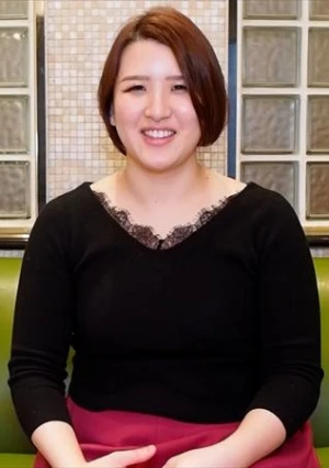 【受け責め両刀使い】 敏感逝き過ぎ潮吹きセックスおっとり色白むっちりアパレル店員♪意外と肉食系で彼氏に週4エッチのノルマを課している性欲強々女！25歳OL亜紀ちゃん第1章【海外版】