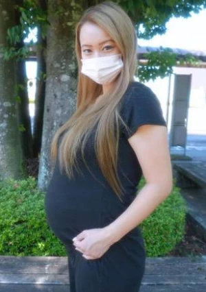 妊娠１０ヶ月の臨月の美人妻、２０才の巨乳臨月美人人妻！ ！全国『まる見えトラック』の旅！！**を保育園に預けている間に裏切りの生中ハメ撮り、中出し、『個人撮影』個撮オリジナル４３７人