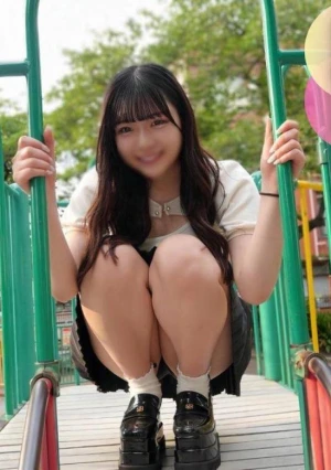 【初撮り】 【顔出し】アイドル志願！オーディション選考中、お宝19歳の奇跡！！全てが可愛く愛しく、ルックス愛嬌パーフェクト！！