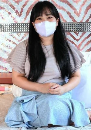 【清楚系知的OL】 旅行代捻出のため初めての撮影にチャレンジ♪週3以上のオナニーで敏感で逝きやすい身体はすぐに快楽に溺れて連続アクメ！ぽっちゃりOL26歳みぃなちゃん第1章【海外版】