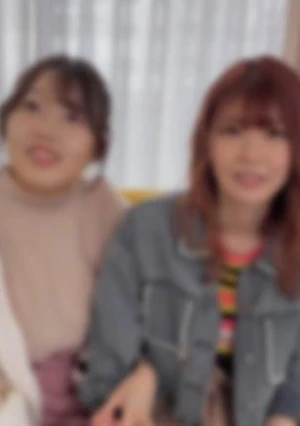 【4P乱交】 親友同士で恥ずかしいドキドキ4P初体験♡お互いのおマ●コ潮吹き見せ合って仲良く手を繋いで中出しイキ狂い！