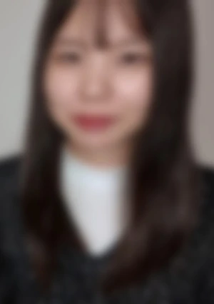 【初撮り】 純粋無垢な大学生がオヤジに弄ばれ中出しまでされちゃう！太くて硬いチンポが大好きです…♡【無】